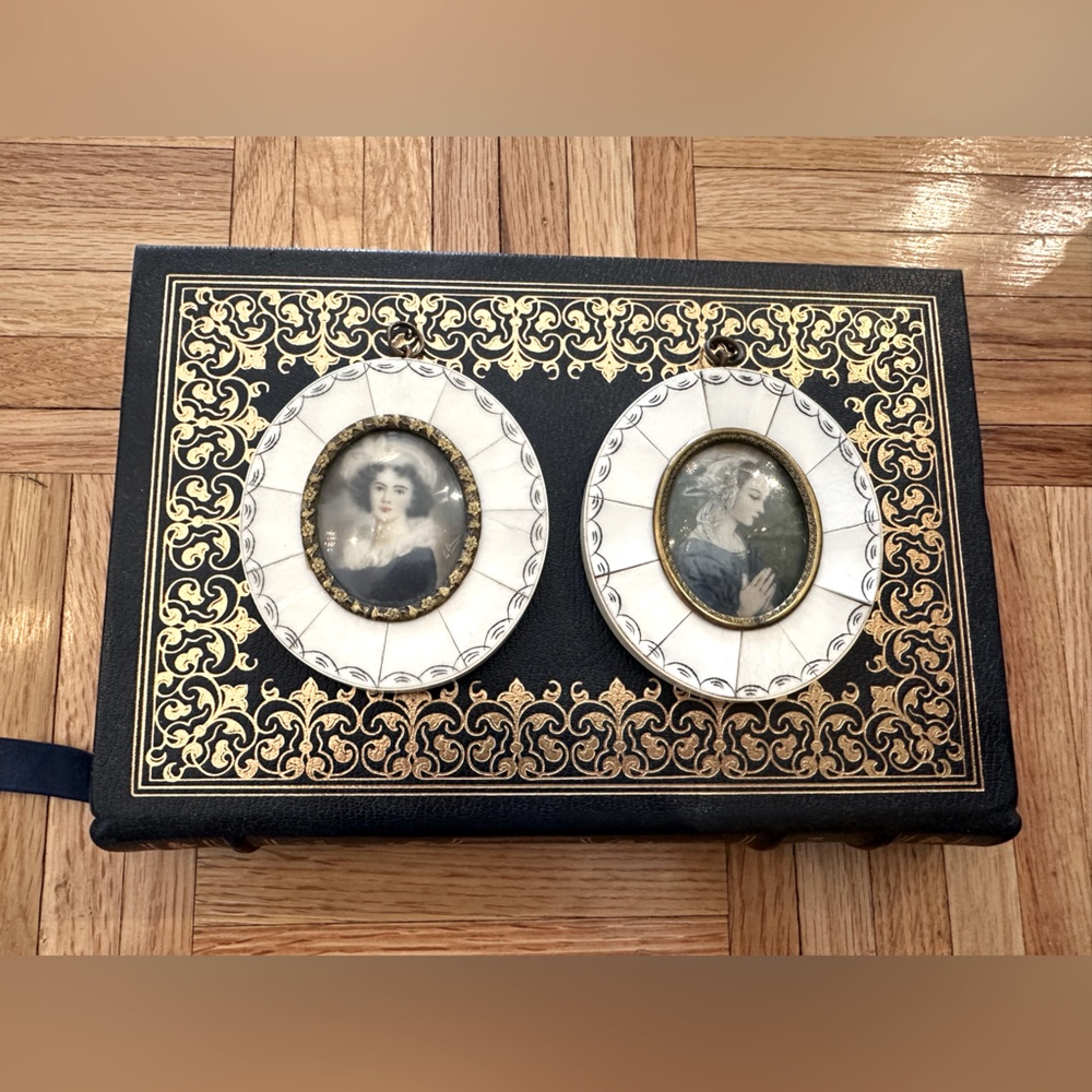 Antique 1800s hand painted miniature collectibles portraits Set of 2